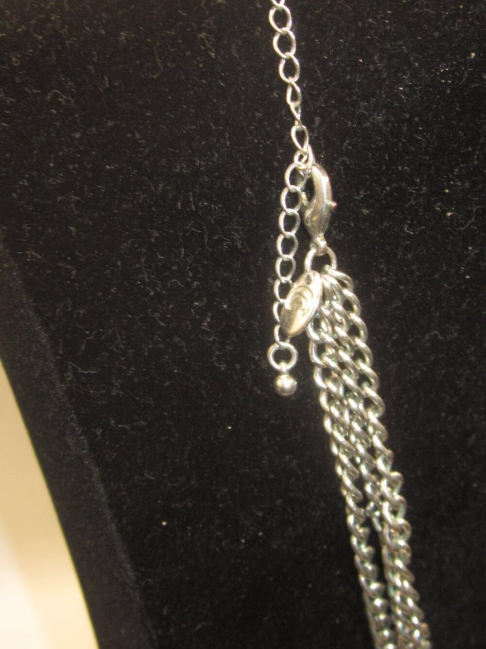 Charming Charlie Chunky Necklace Navy Blue Acrylic - Picture 3 of 4